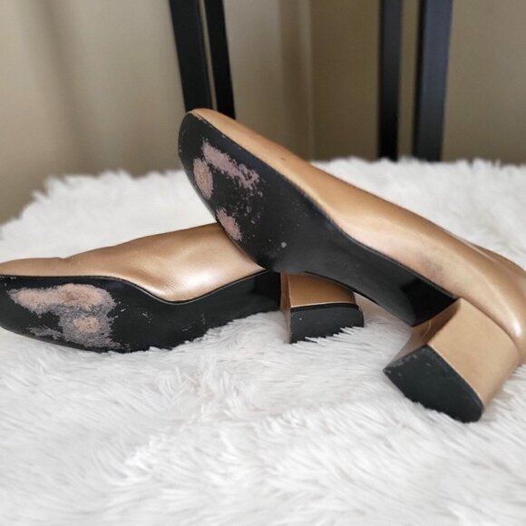 Bruno Magli Gold  Leather Women's Square Toe Pumps  Size 7 B - Picture 10 of 11